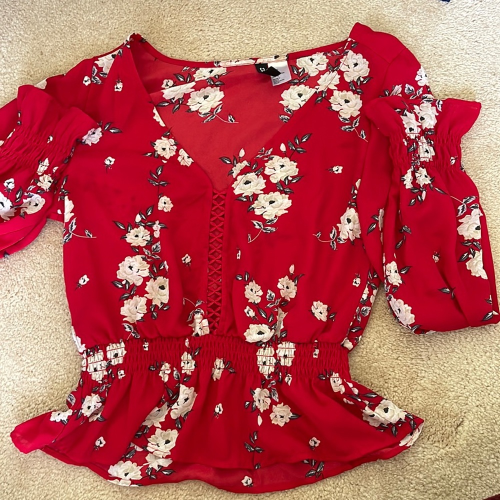 H&M Red Floral Cinched Top